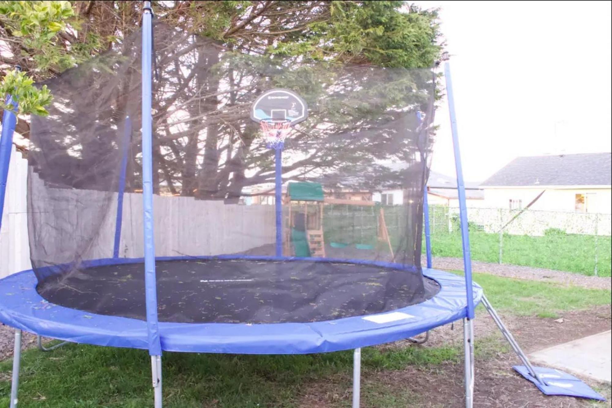 Private Home - Playground, Jumping Mat, Bbq, Darts, Firepit, Gazebo, 4 Smart Tvs, White Cotton Bedding, - The Redwood Cul-De Sac Beach Retreat เครสเซนต์ซิตี ภายนอก รูปภาพ